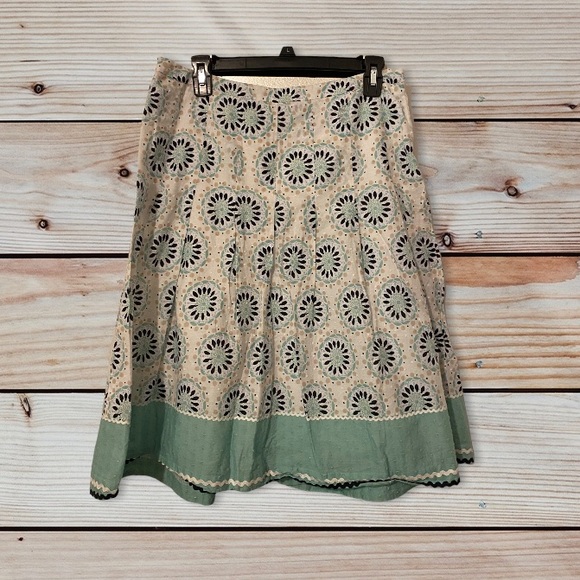 LOFT Spring Embroidered Skirt - Picture 1 of 3